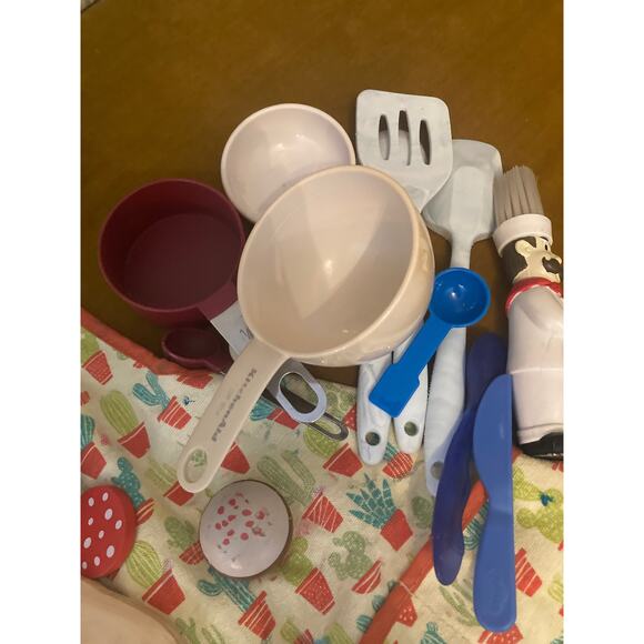 LOT Pretend Imagination Play Kitchen & Cooking Food + Tea Set Cookies Apron - Picture 5 of 6